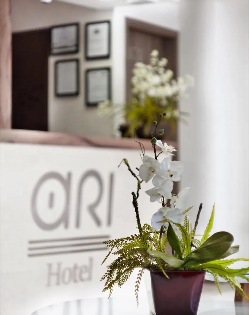 **  Ari Hotel Cali Colombia