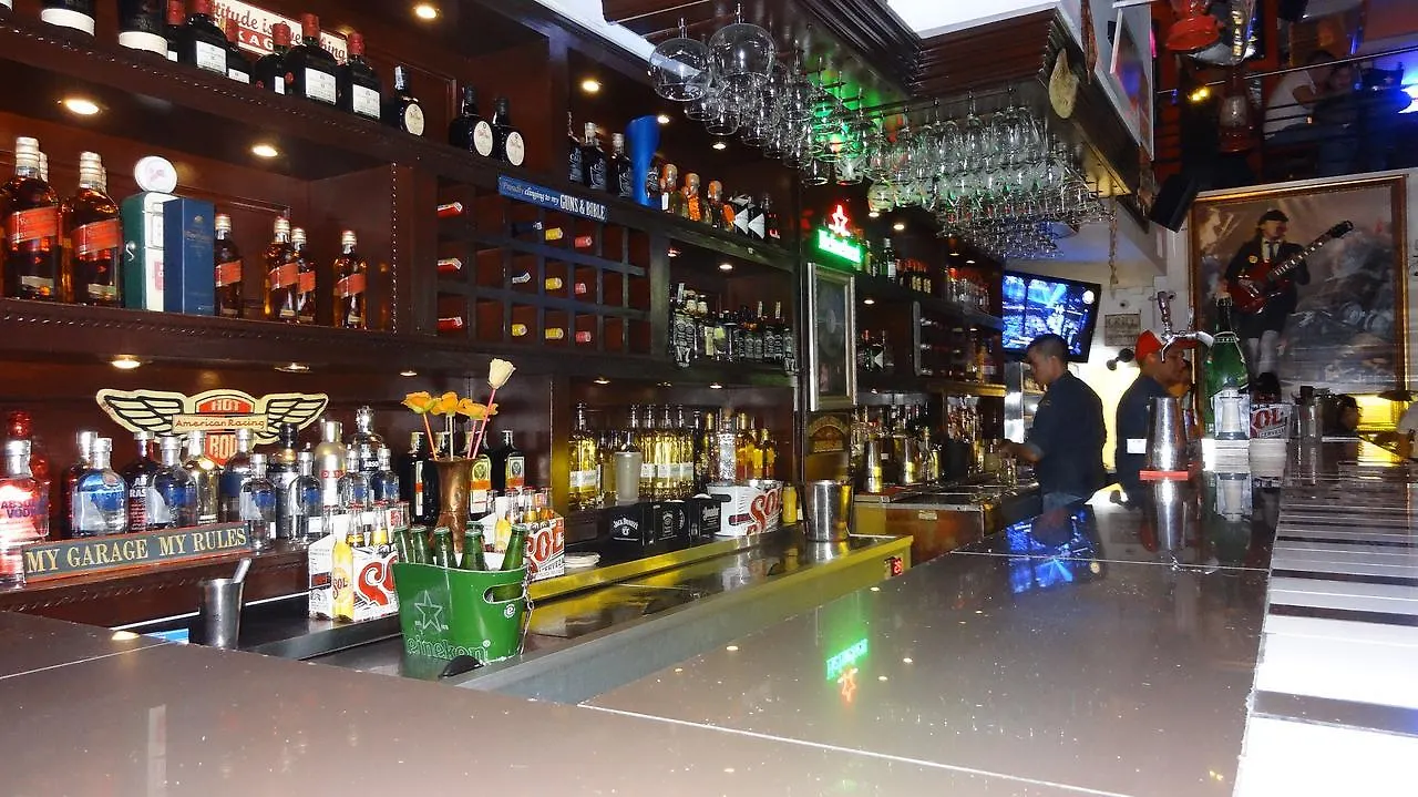Ari Hotel Cali