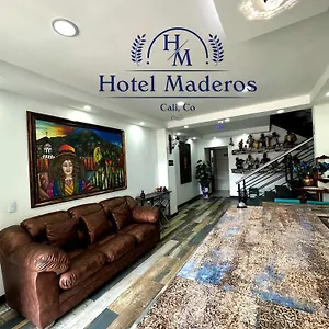 Maderos Hotel